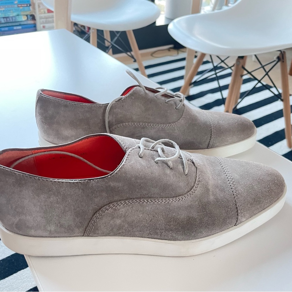 Santoni Gray and White behemoth Suede Oxfords with Sleek Design